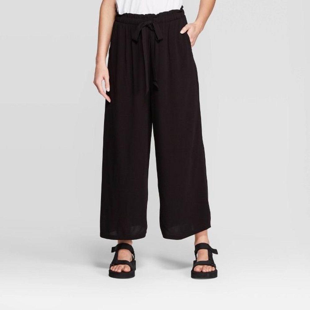 Black split side flowey pants